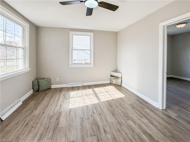 Photo 19 of 41 residential for sale in Portsmouth virginia