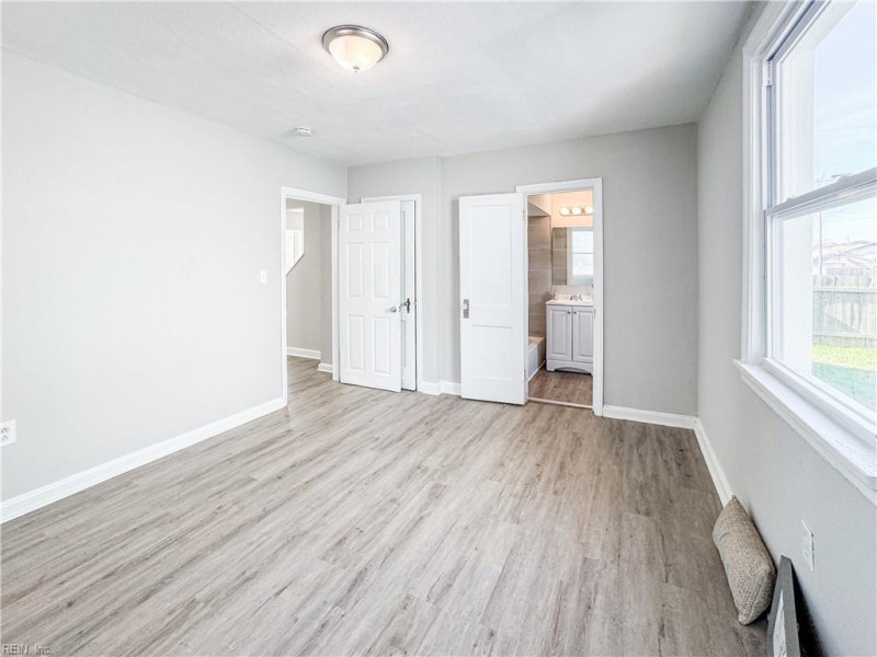 Photo 28 of 41 residential for sale in Portsmouth virginia