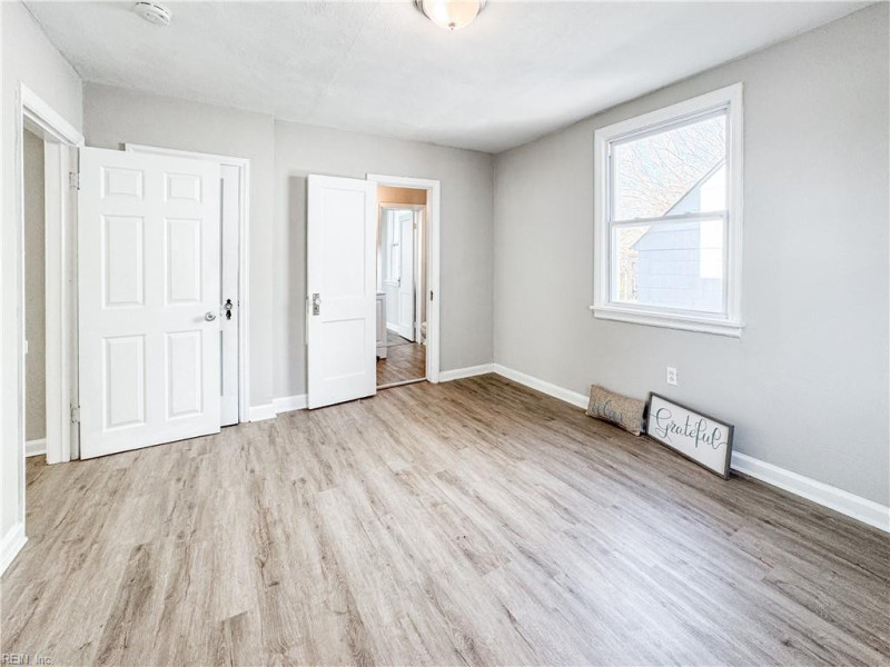 Photo 29 of 41 residential for sale in Portsmouth virginia