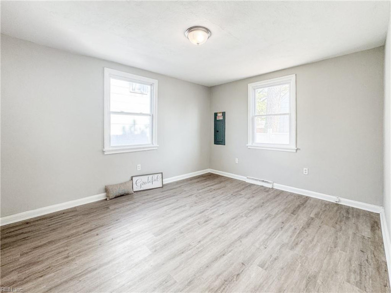 Photo 30 of 41 residential for sale in Portsmouth virginia