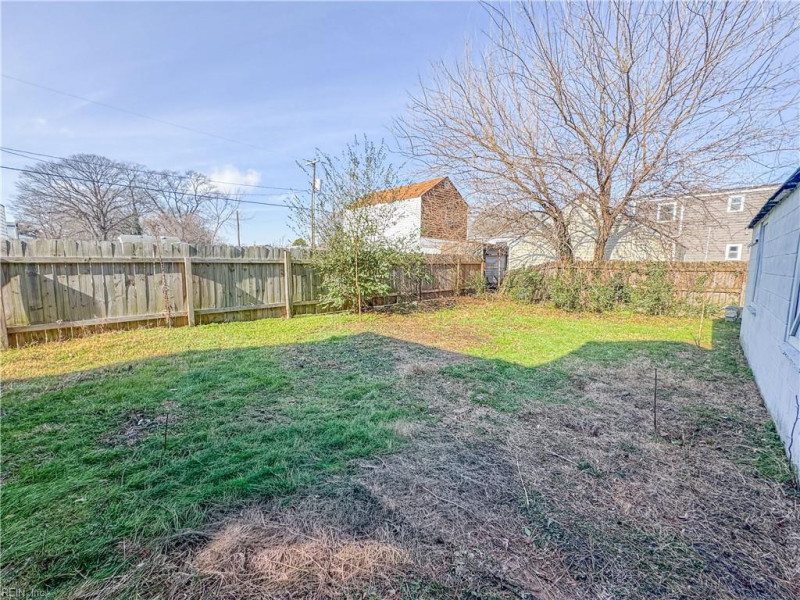 Photo 39 of 41 residential for sale in Portsmouth virginia