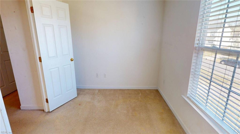 Photo 17 of 50 residential for sale in Henrico County virginia