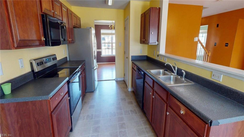 Photo 9 of 50 residential for sale in Henrico County virginia
