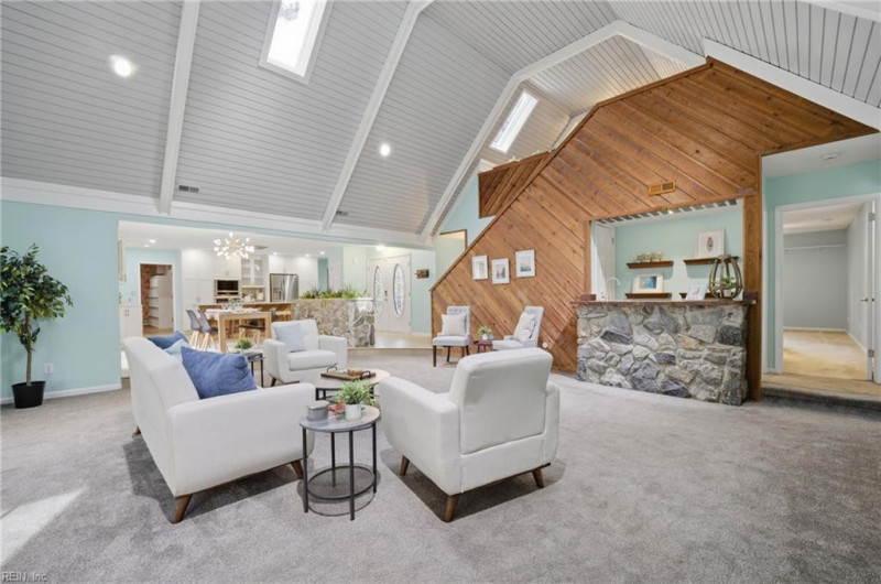 Photo 4 of 49 residential for sale in Virginia Beach virginia
