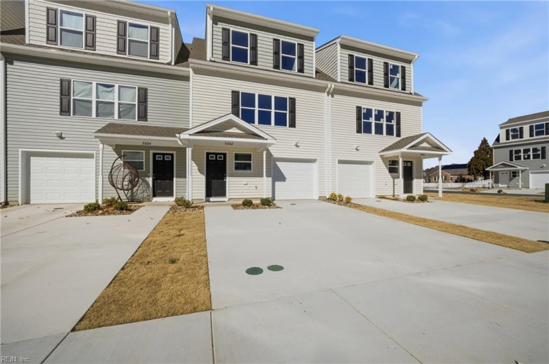 Photo 2 of 34 residential for sale in Suffolk virginia