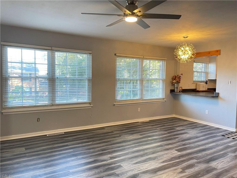 Photo 3 of 13 residential for sale in Virginia Beach virginia