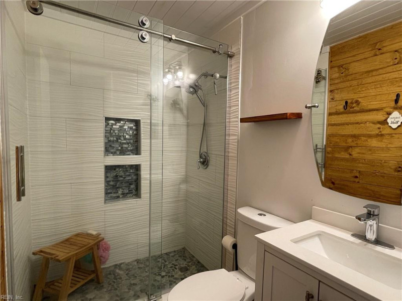 Photo 6 of 13 residential for sale in Virginia Beach virginia