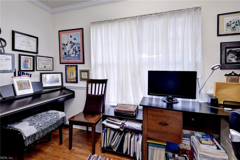 Photo 9 of 18 residential for sale in Hampton virginia
