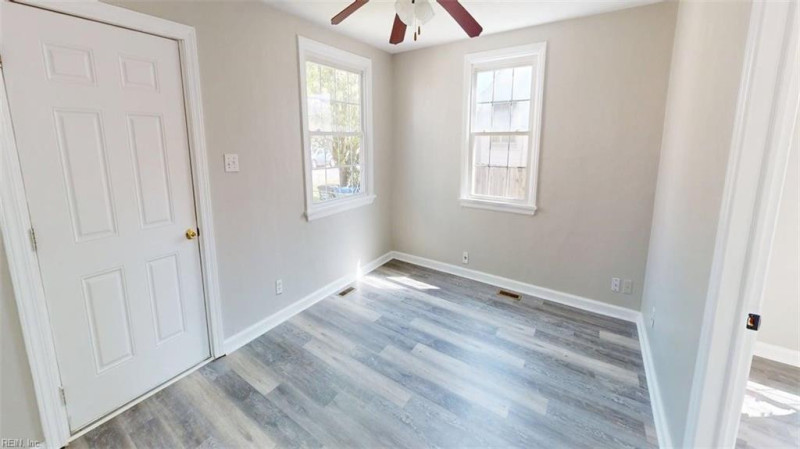 Photo 3 of 47 residential for sale in Portsmouth virginia Photo 3 of 47 residential for sale in Portsmouth virginia