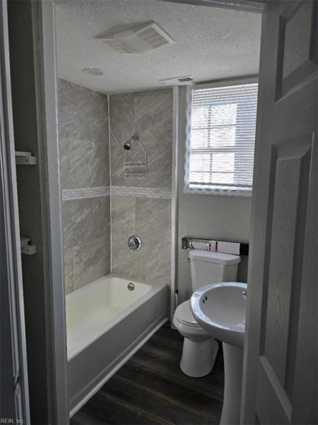 Photo 16 of 28 residential for sale in Norfolk virginia