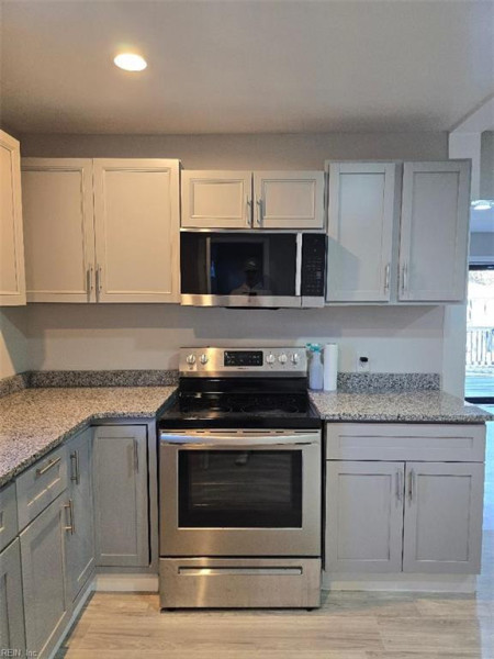 Photo 9 of 28 residential for sale in Norfolk virginia