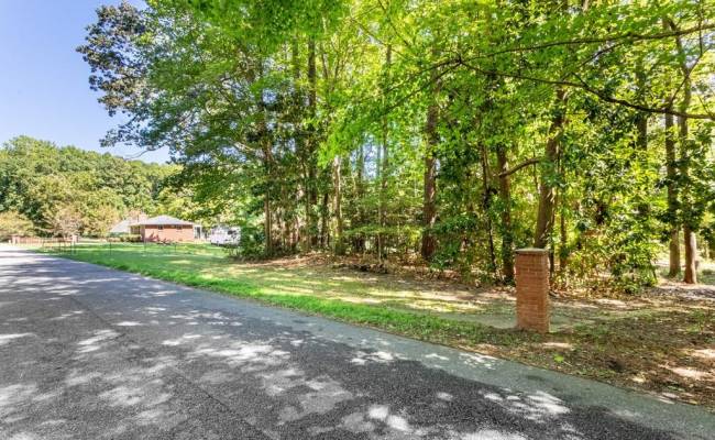 42 Scufflefield Road, Newport News, VA 23602