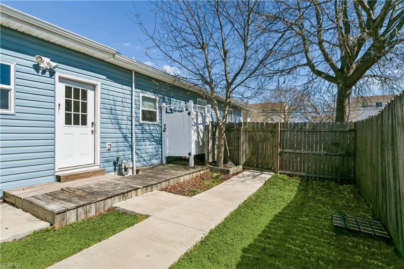 Photo 15 of 20 residential for sale in Hampton virginia