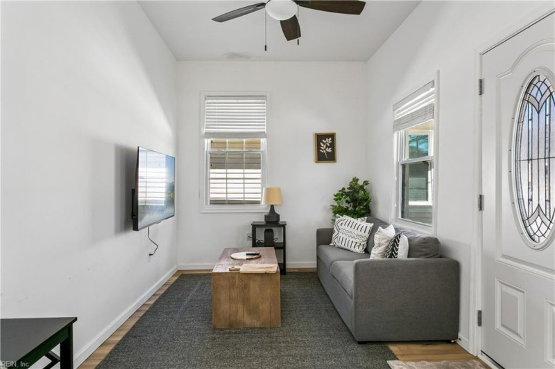 Photo 4 of 20 residential for sale in Hampton virginia