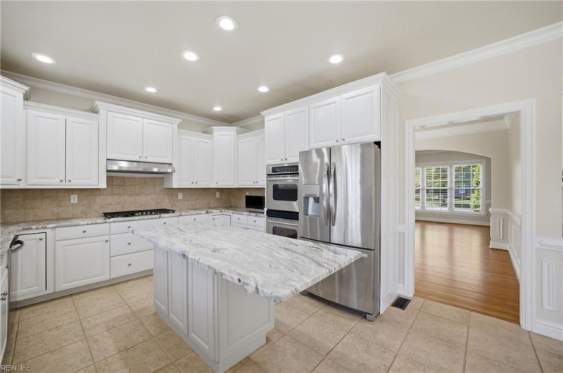 Photo 14 of 48 residential for sale in Chesapeake virginia