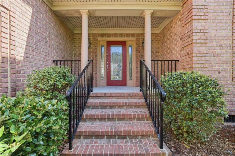 Photo 4 of 48 residential for sale in Chesapeake virginia