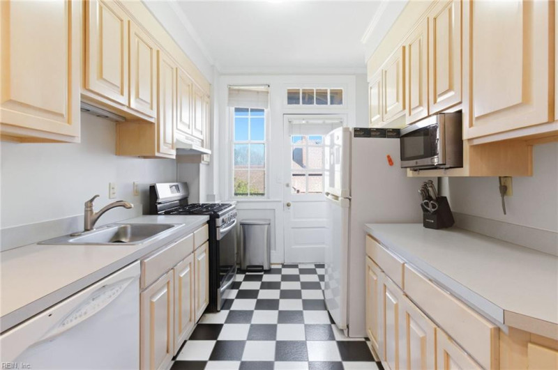 Photo 11 of 32 residential for sale in Norfolk virginia Photo 11 of 32 residential for sale in Norfolk virginia