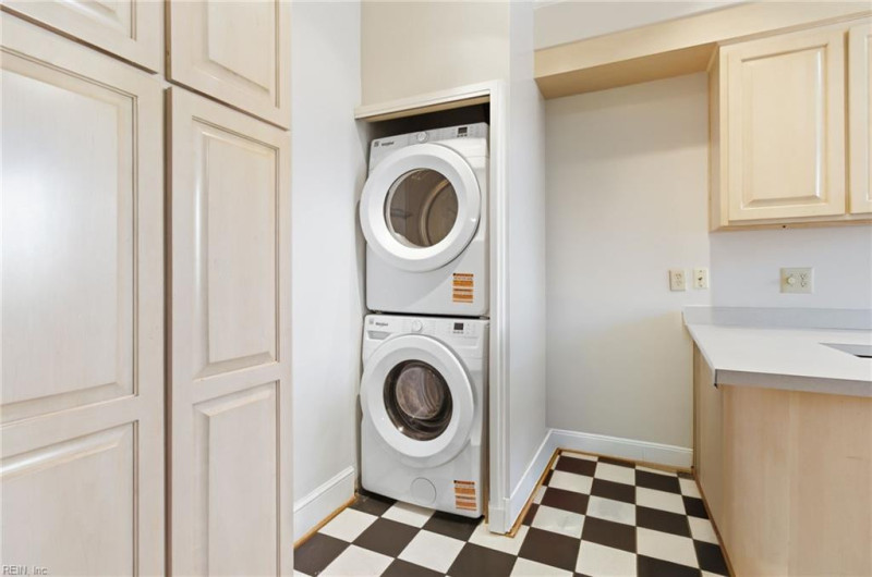 Photo 7 of 32 residential for sale in Norfolk virginia Photo 7 of 32 residential for sale in Norfolk virginia