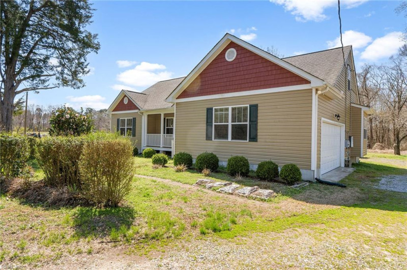Photo 2 of 18 residential for sale in Surry County virginia