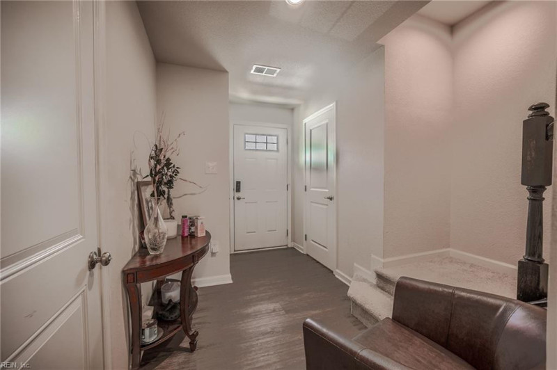Photo 6 of 47 residential for sale in Chesapeake virginia Photo 6 of 47 residential for sale in Chesapeake virginia