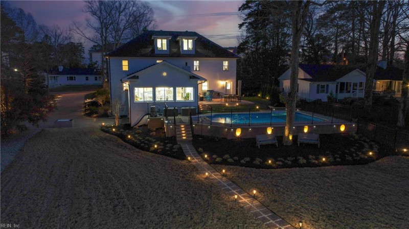 Photo 10 of 48 residential for sale in Virginia Beach virginia