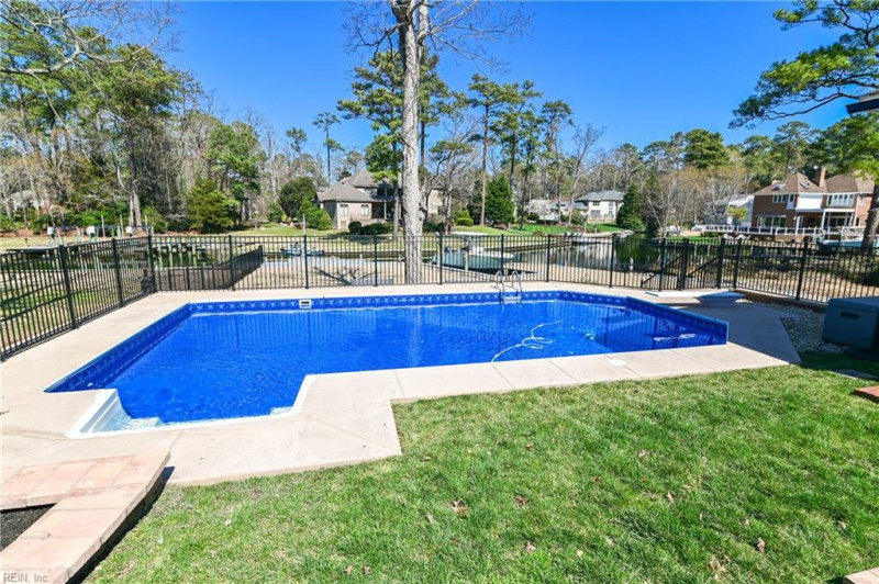 Photo 13 of 48 residential for sale in Virginia Beach virginia
