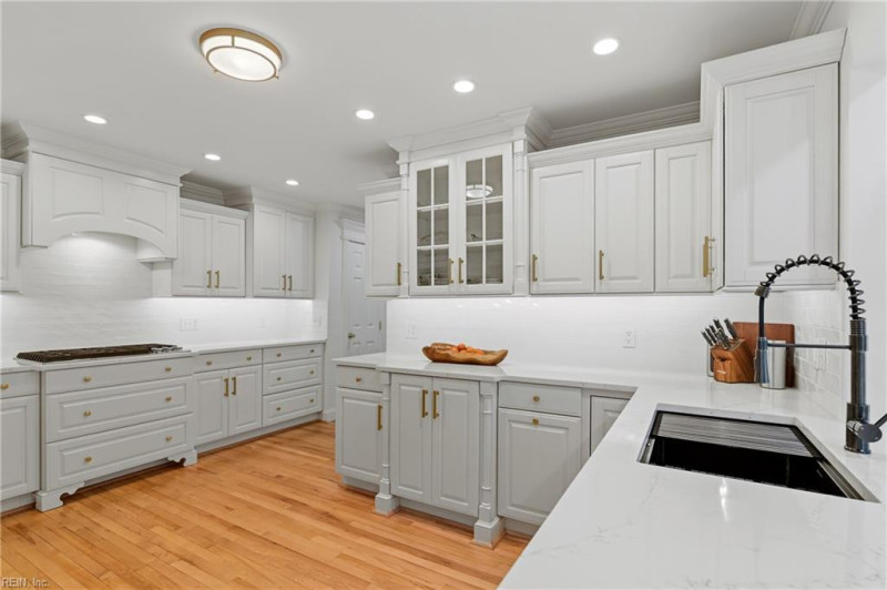 Photo 16 of 48 residential for sale in Virginia Beach virginia