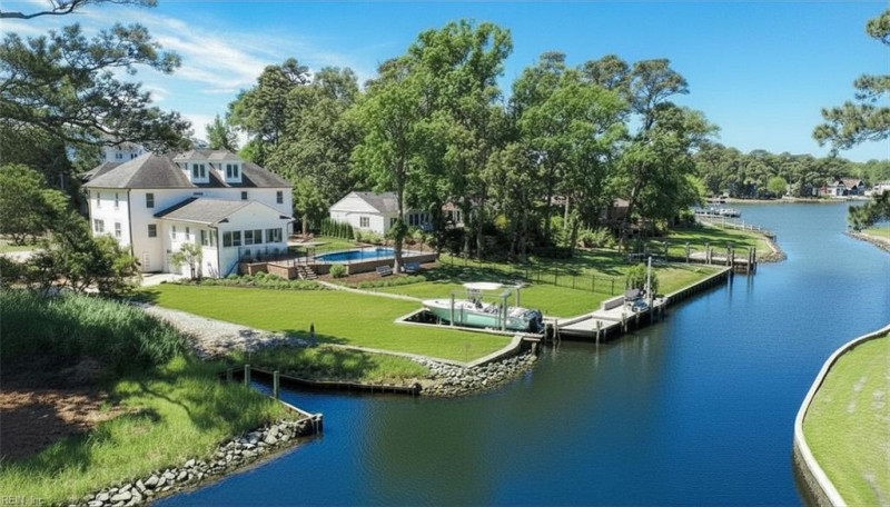 Photo 2 of 48 residential for sale in Virginia Beach virginia