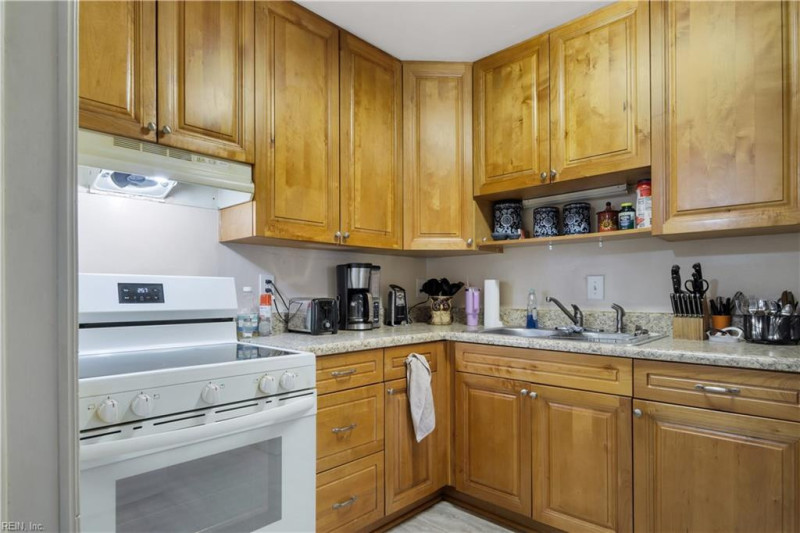 Photo 4 of 17 residential for sale in Hampton virginia Photo 4 of 17 residential for sale in Hampton virginia