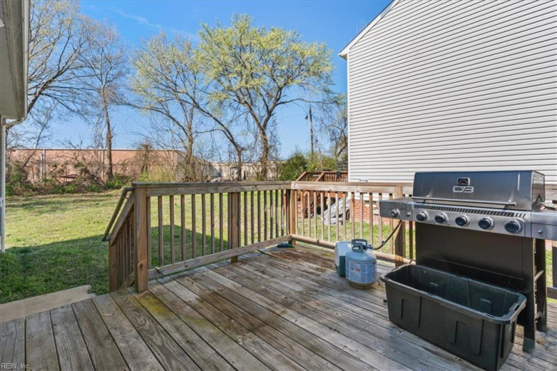 Photo 19 of 20 residential for sale in Hopewell City virginia