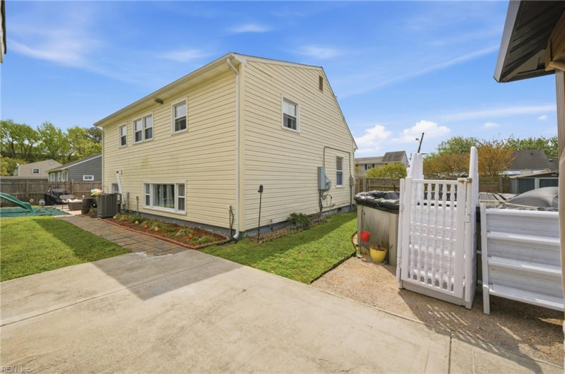 Photo 27 of 31 residential for sale in Norfolk virginia