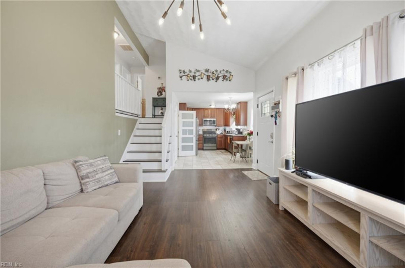 Photo 8 of 31 residential for sale in Norfolk virginia