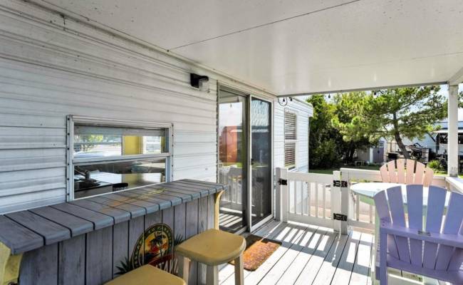 3665 Sandpiper Road, Virginia Beach, VA 23456