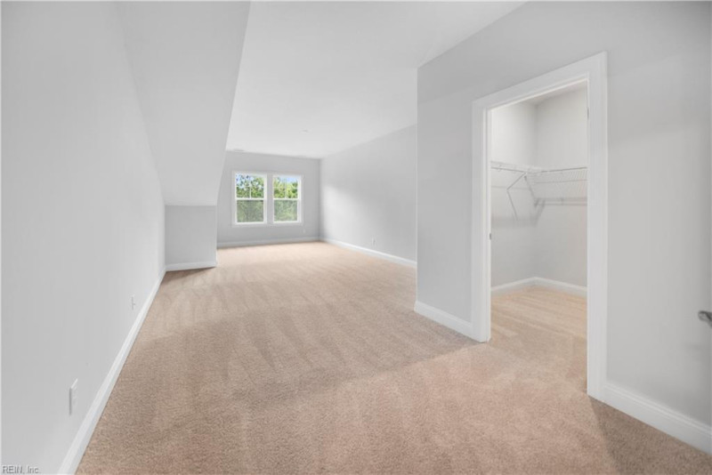 Photo 11 of 16 residential for sale in Suffolk virginia