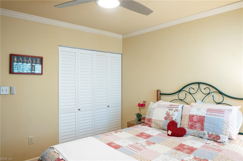 Photo 13 of 39 residential for sale in Middlesex County virginia