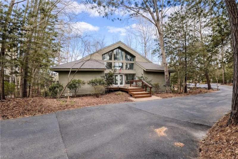 Photo 29 of 39 residential for sale in Middlesex County virginia