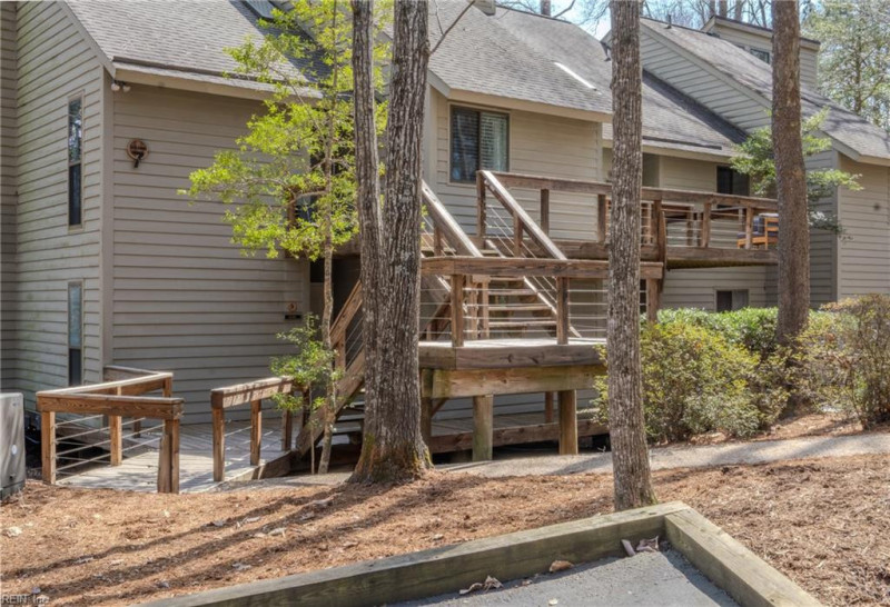 Photo 3 of 39 residential for sale in Middlesex County virginia