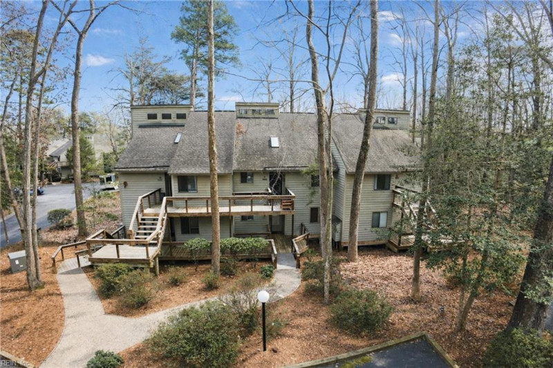 Photo 34 of 39 residential for sale in Middlesex County virginia