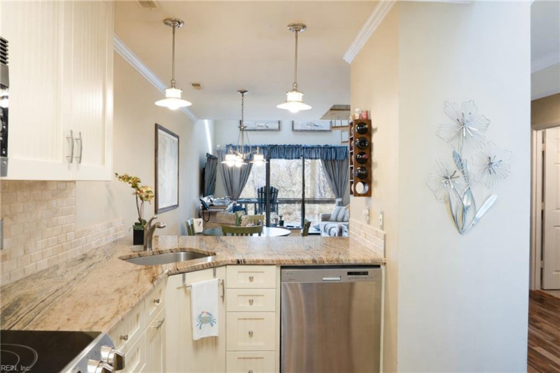 Photo 8 of 39 residential for sale in Middlesex County virginia