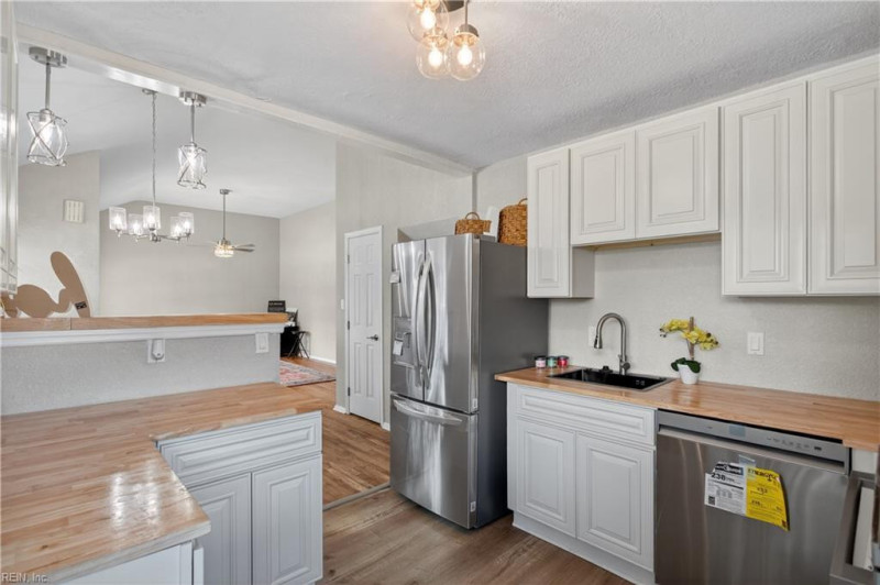 Photo 13 of 31 residential for sale in Norfolk virginia Photo 13 of 31 residential for sale in Norfolk virginia