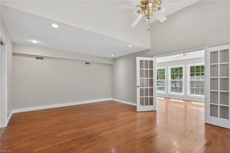 Photo 18 of 31 residential for sale in Norfolk virginia Photo 18 of 31 residential for sale in Norfolk virginia
