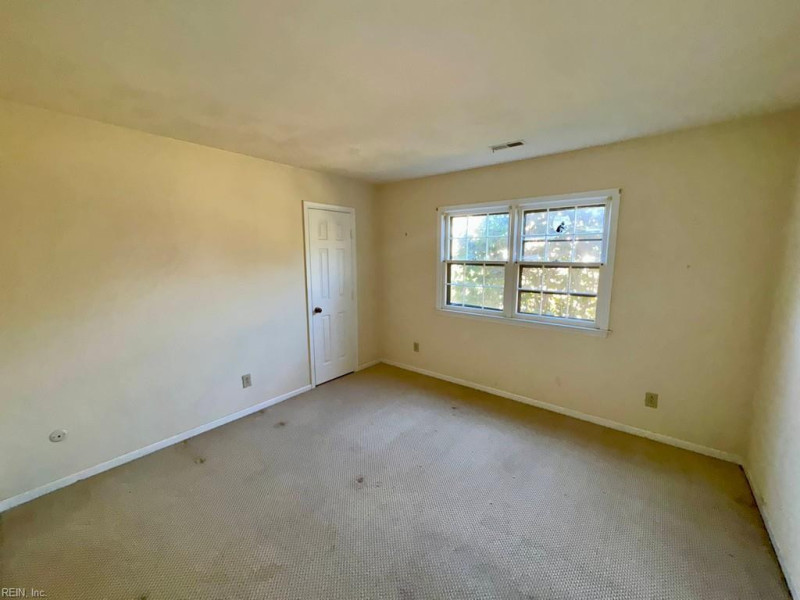Photo 12 of 20 residential for sale in Virginia Beach virginia
