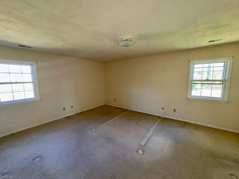 Photo 14 of 20 residential for sale in Virginia Beach virginia