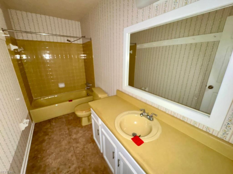 Photo 19 of 20 residential for sale in Virginia Beach virginia