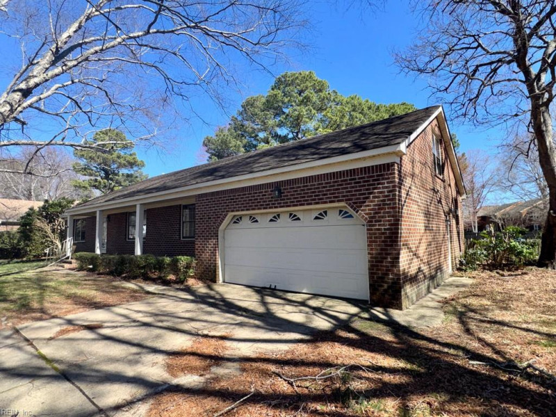 Photo 2 of 20 residential for sale in Virginia Beach virginia