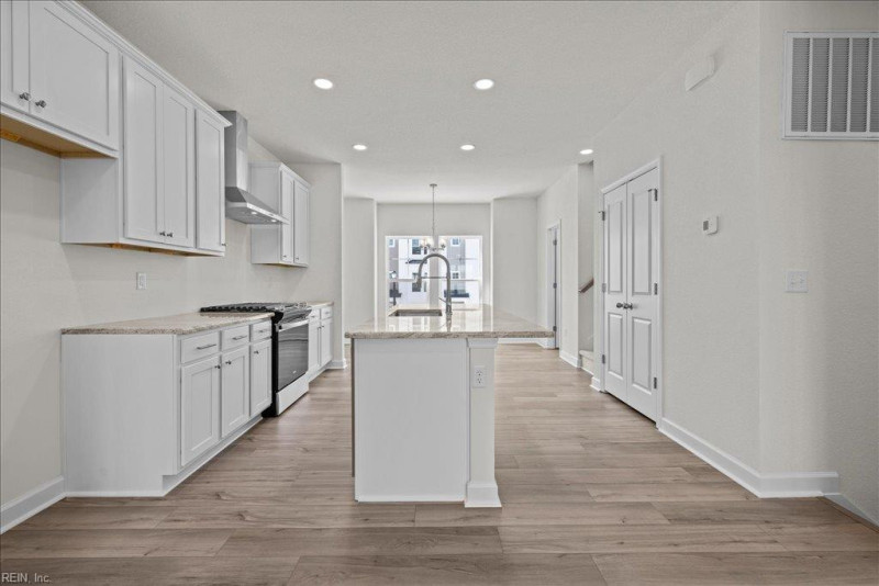 Photo 4 of 50 residential for sale in Virginia Beach virginia