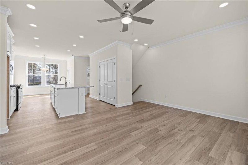 Photo 11 of 48 residential for sale in Virginia Beach virginia