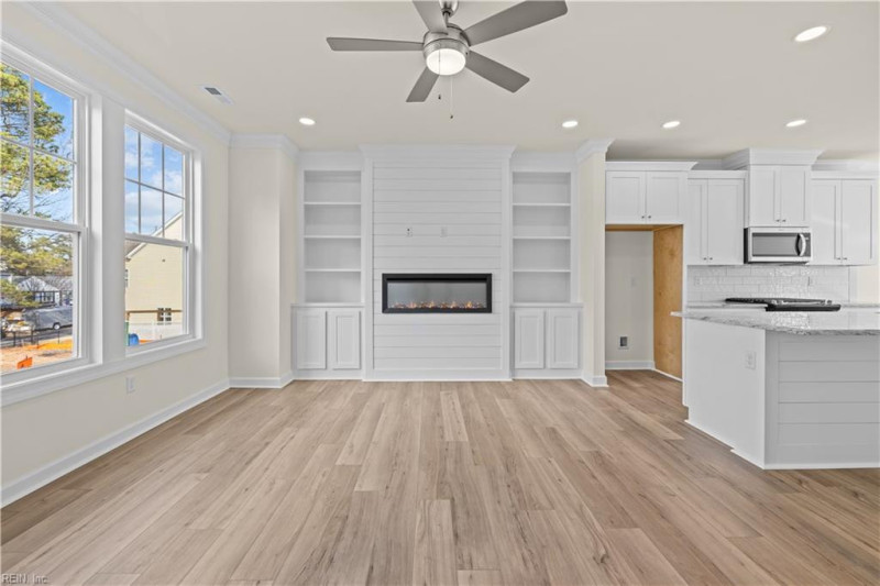 Photo 12 of 48 residential for sale in Virginia Beach virginia