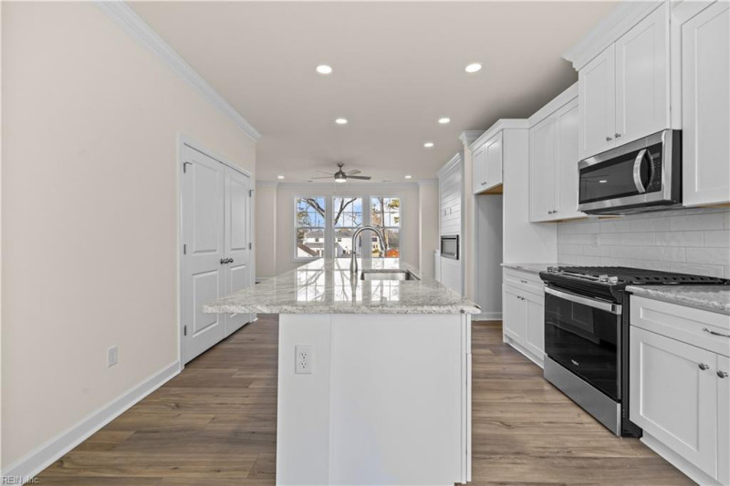 Photo 23 of 48 residential for sale in Virginia Beach virginia