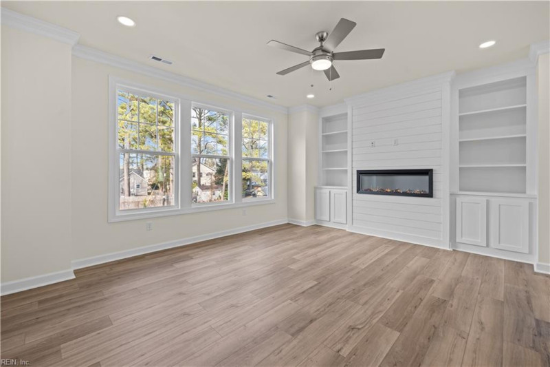 Photo 9 of 48 residential for sale in Virginia Beach virginia